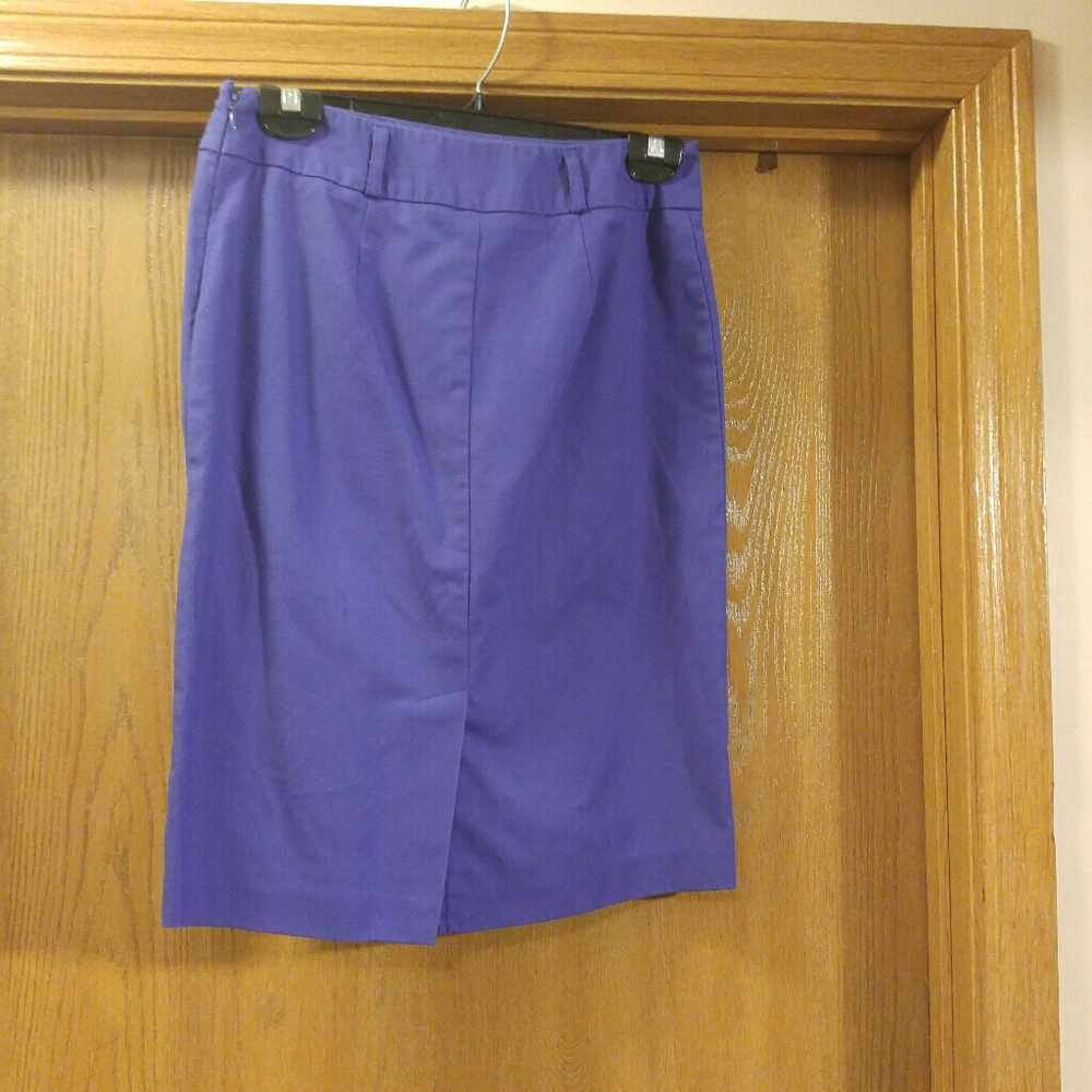 Apt 9 Purple pencil skirt - Picture 3 of 4